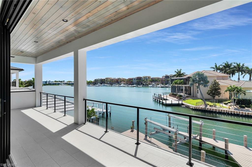 MARCO BEACH - Residential