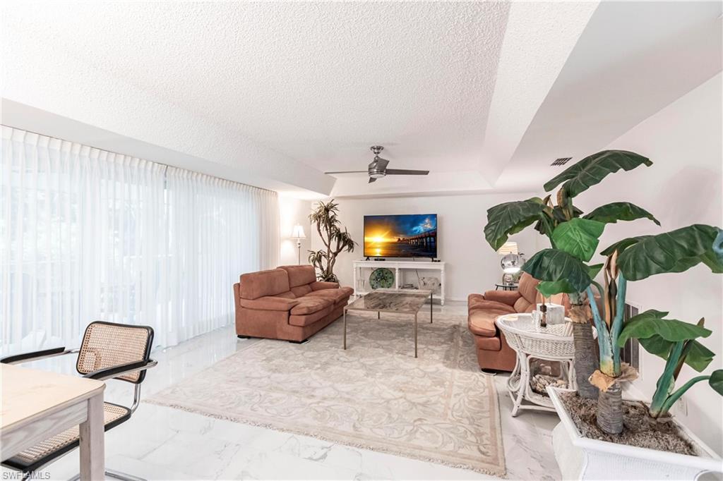 GLADES COUNTRY CLUB - Residential