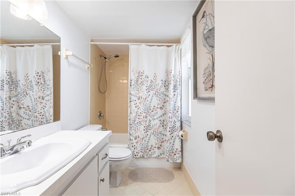 GLADES COUNTRY CLUB - Residential