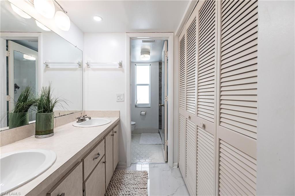 GLADES COUNTRY CLUB - Residential