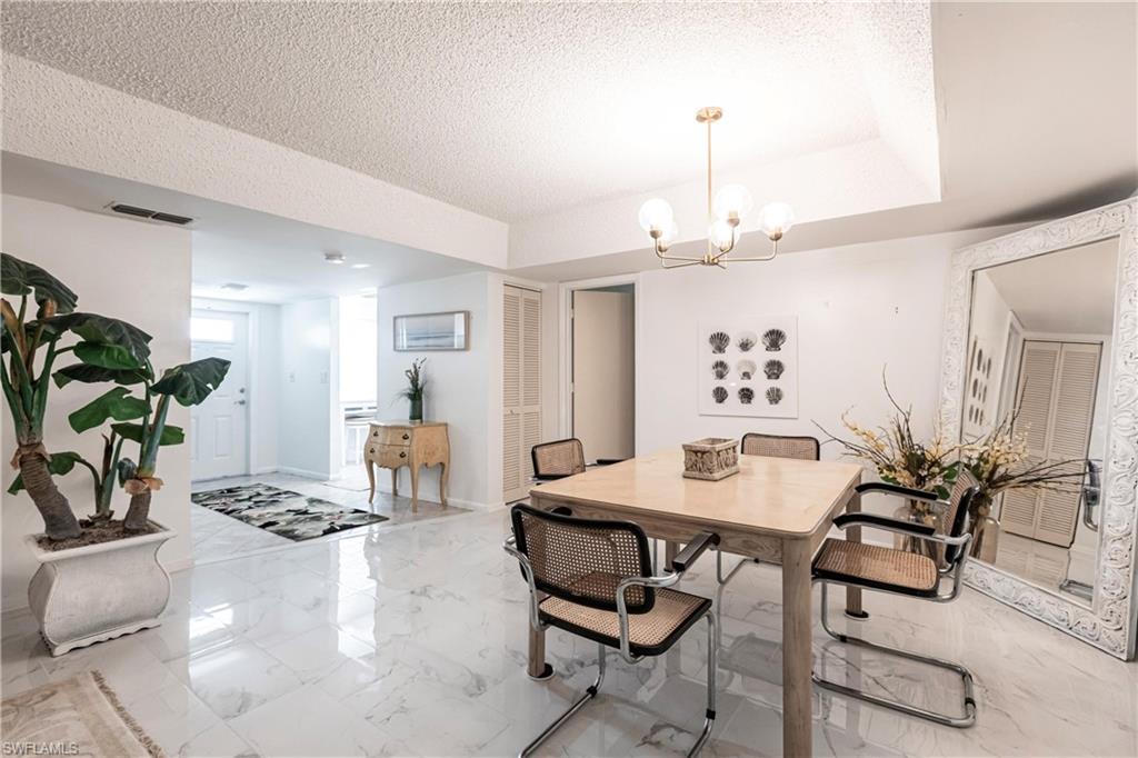 GLADES COUNTRY CLUB - Residential