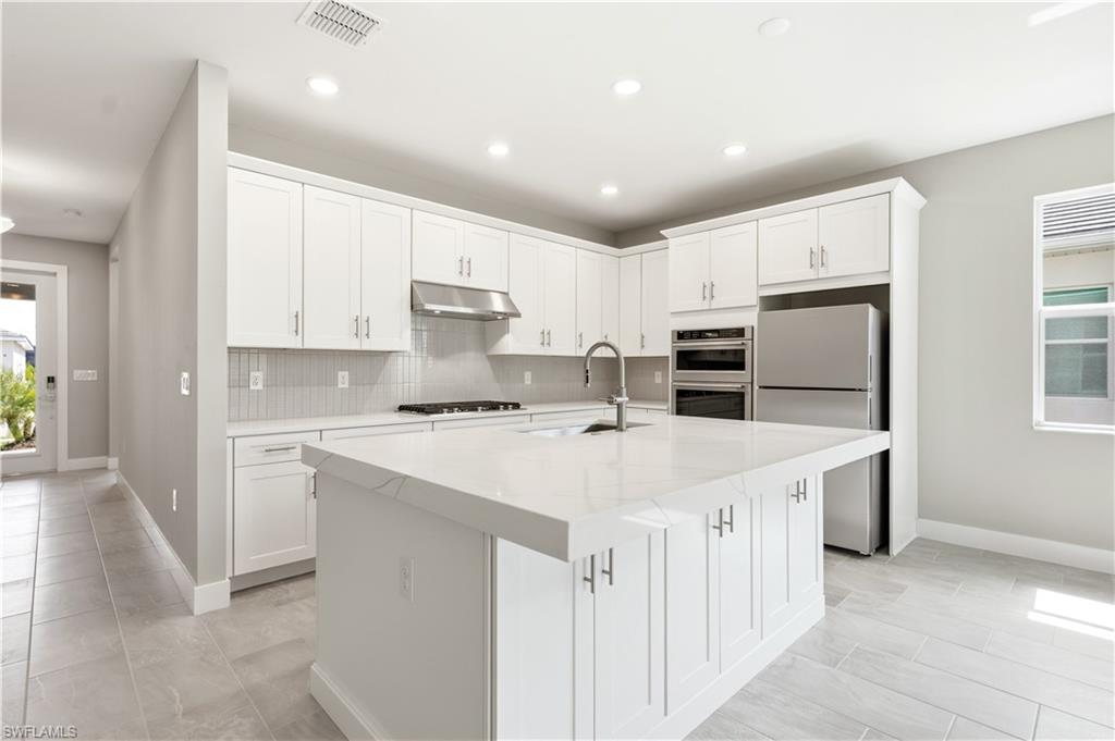 SEVEN SHORES - Residential
