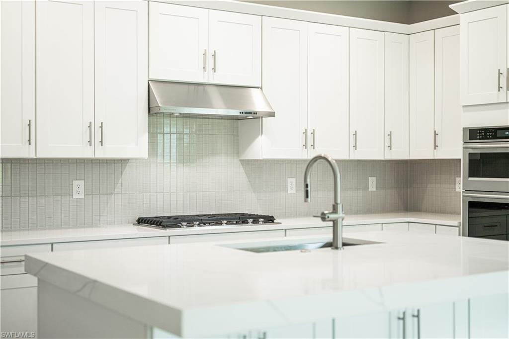 SEVEN SHORES - Residential