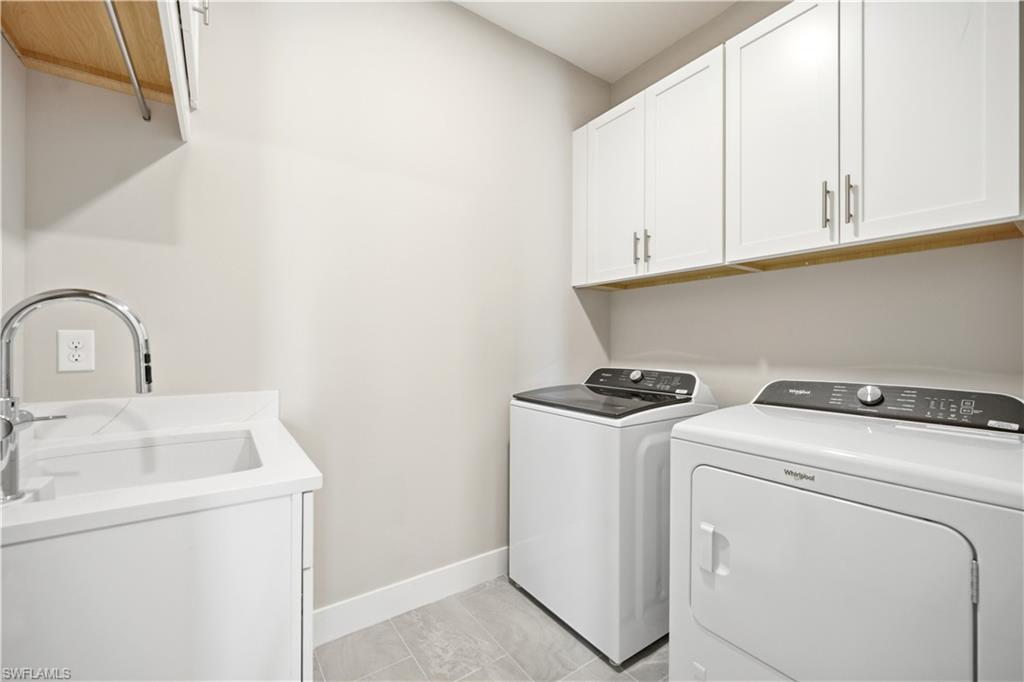 SEVEN SHORES - Residential