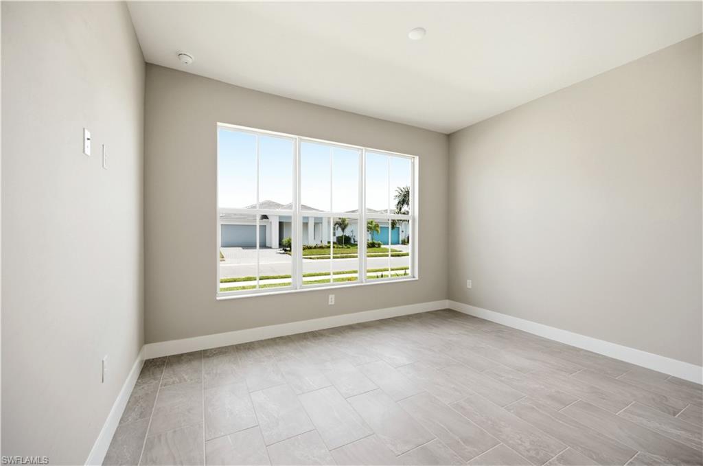 SEVEN SHORES - Residential
