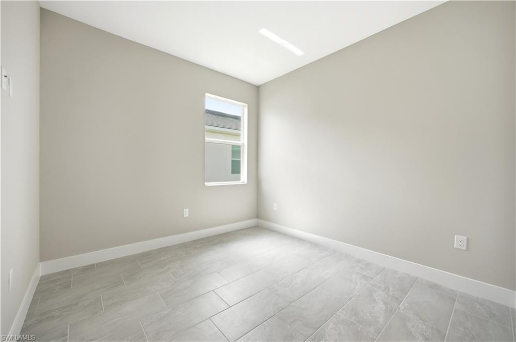 SEVEN SHORES - Residential