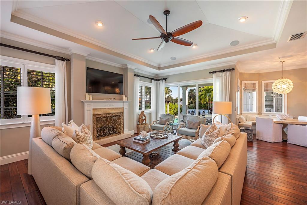 AQUALANE SHORES - Residential