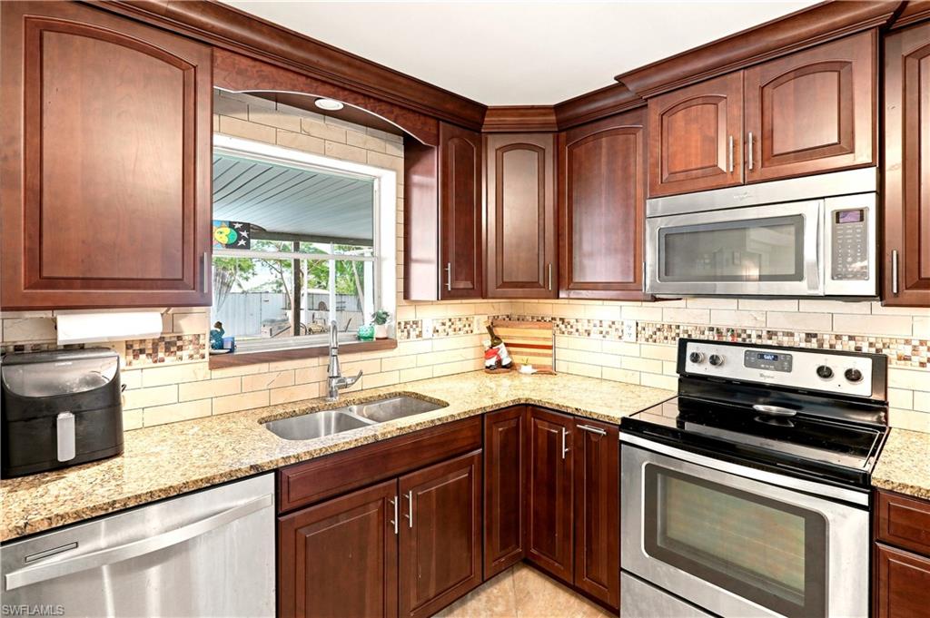 POINCIANA PARK - Residential