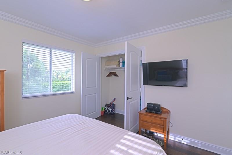 VILLAGES AT EMERALD LAKES - Residential Lease