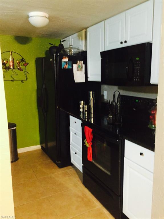 Great opportunity to an affordable home. This house features 2 bedrooms and 2 full bathrooms. Laundry inside the unit.
It has been renovated. Close to everything Fort Myers offers. Just minutes to the shopping mall! 
Schedule  to see and you will not be disappointed!!!