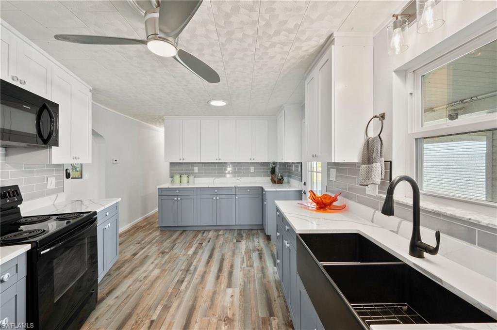 ORANGE HARBOR MOBILE HOME PARK - Residential