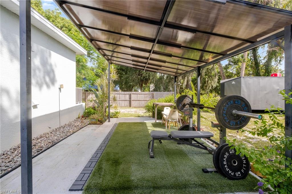 RUSSELL PARK - Residential