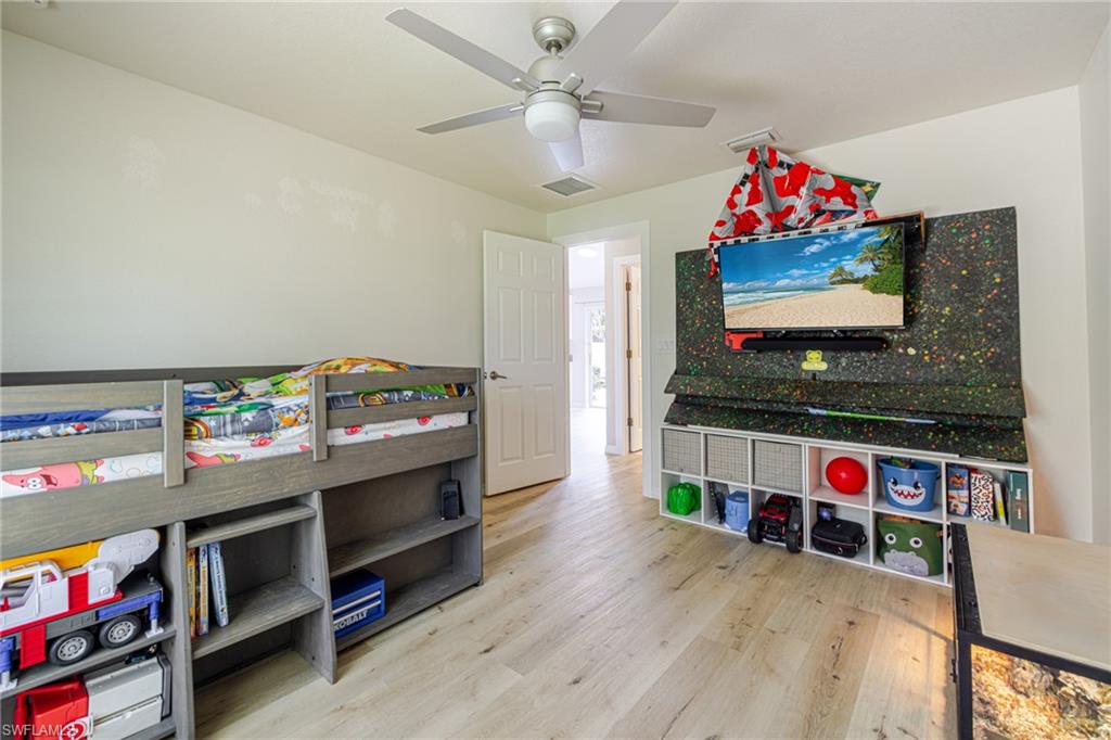 RUSSELL PARK - Residential