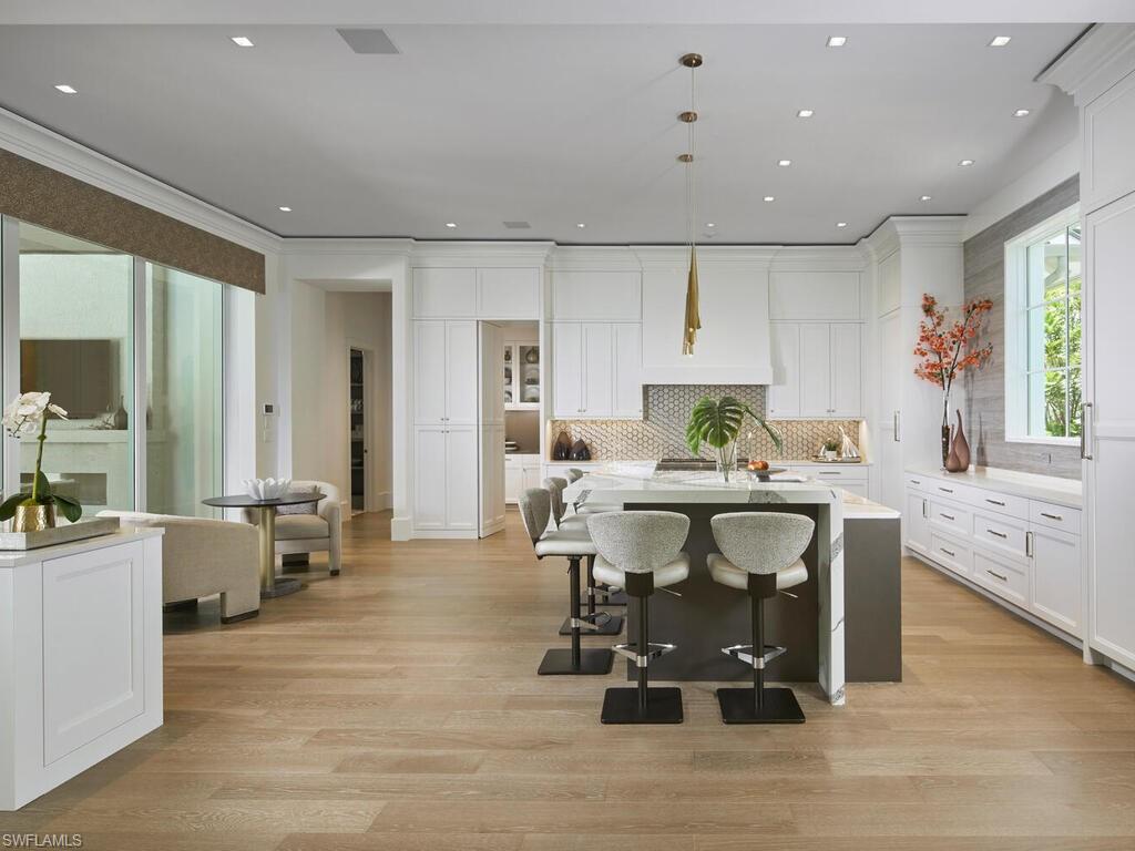 AQUALANE SHORES - Residential