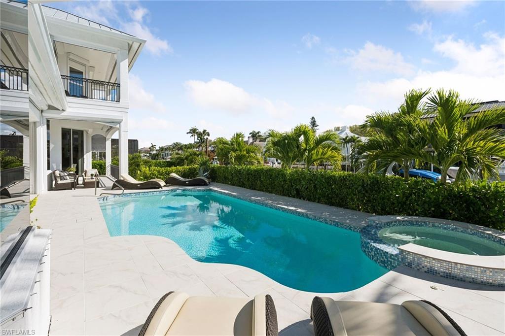 AQUALANE SHORES - Residential