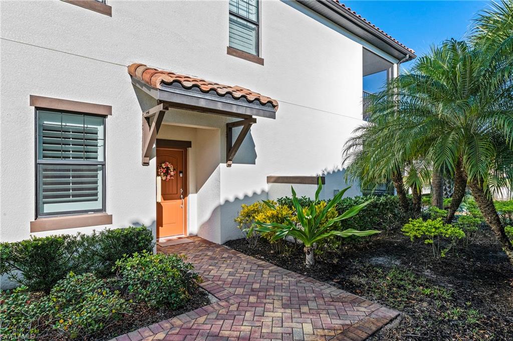 COACH HOMES AT LIVINGSTON LAKES - Residential