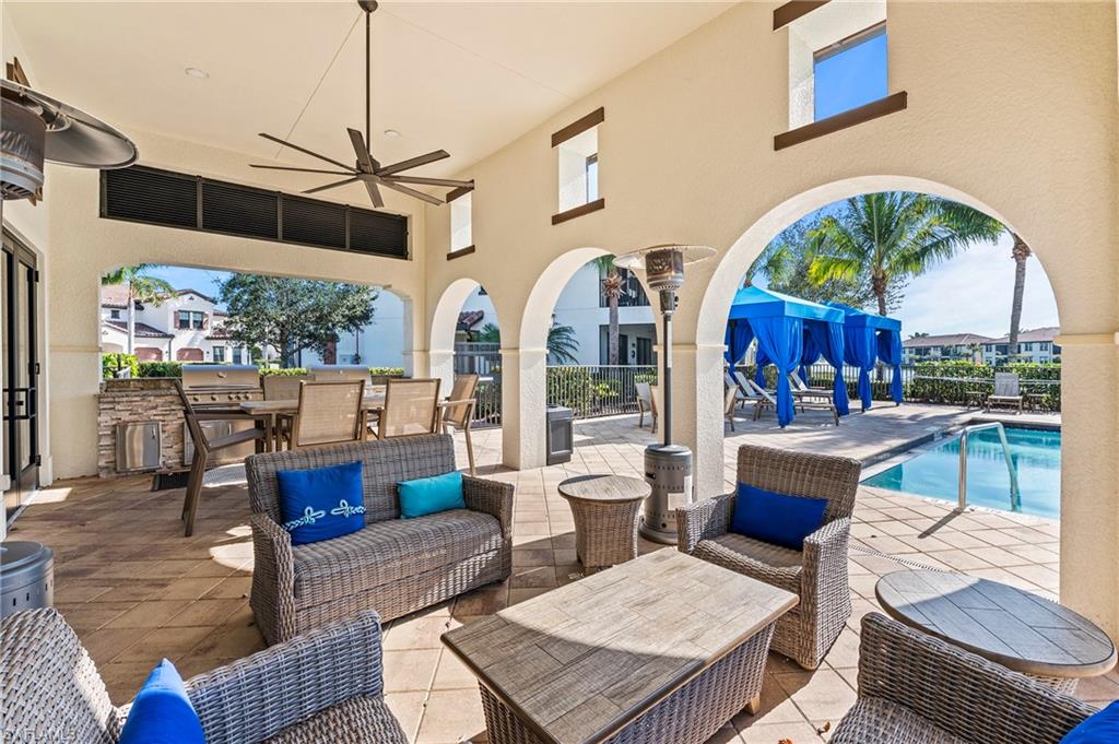 COACH HOMES AT LIVINGSTON LAKES - Residential