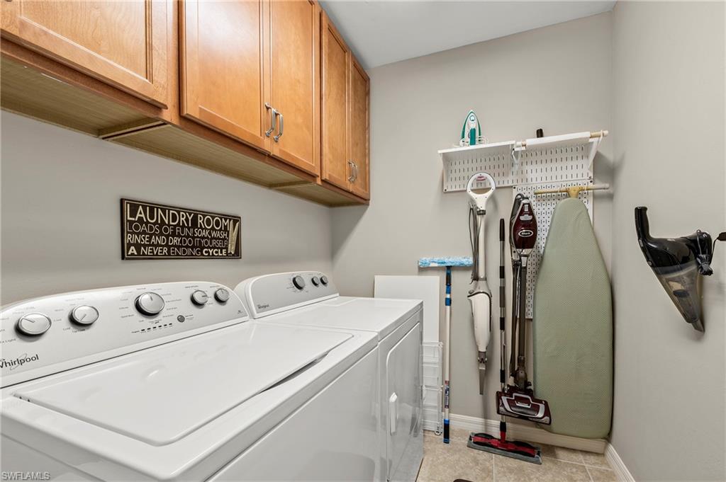 COACH HOMES AT LIVINGSTON LAKES - Residential