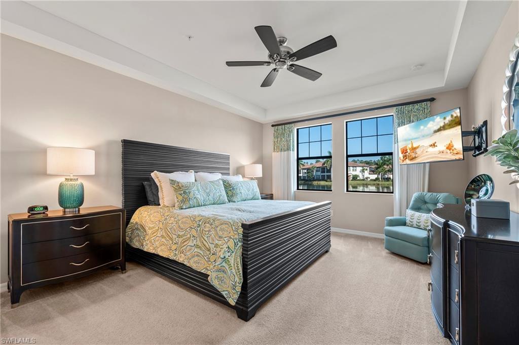 COACH HOMES AT LIVINGSTON LAKES - Residential