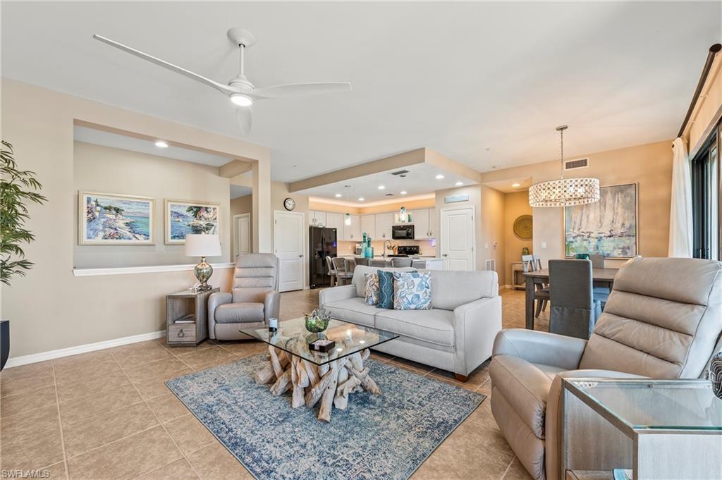COACH HOMES AT LIVINGSTON LAKES - Residential