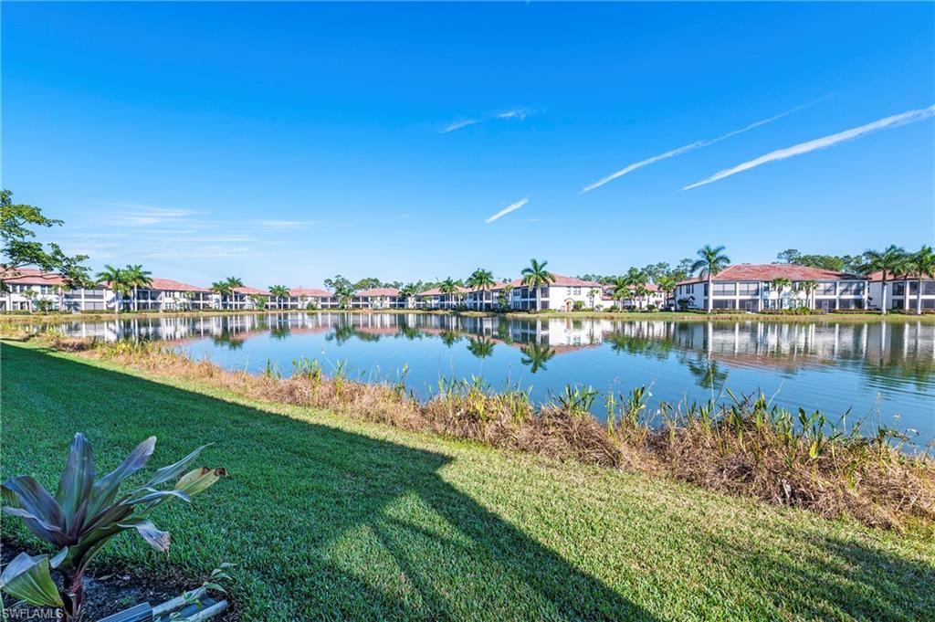 COACH HOMES AT LIVINGSTON LAKES - Residential