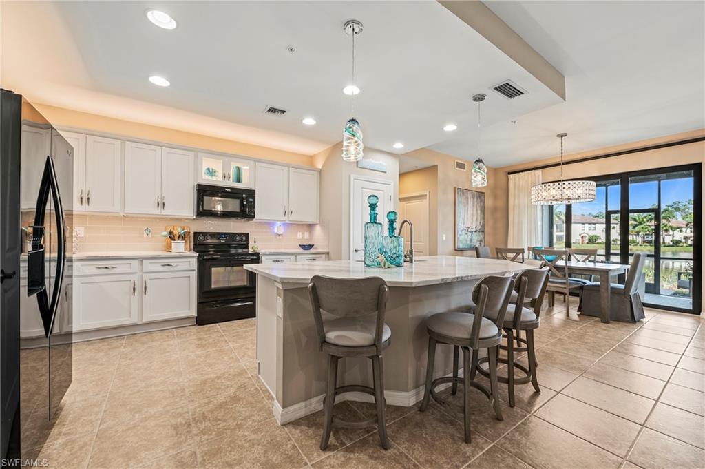 COACH HOMES AT LIVINGSTON LAKES - Residential
