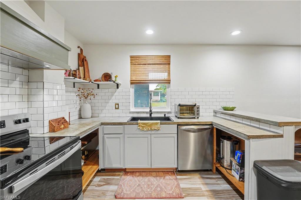 FORT DENAUD ACRES - Residential
