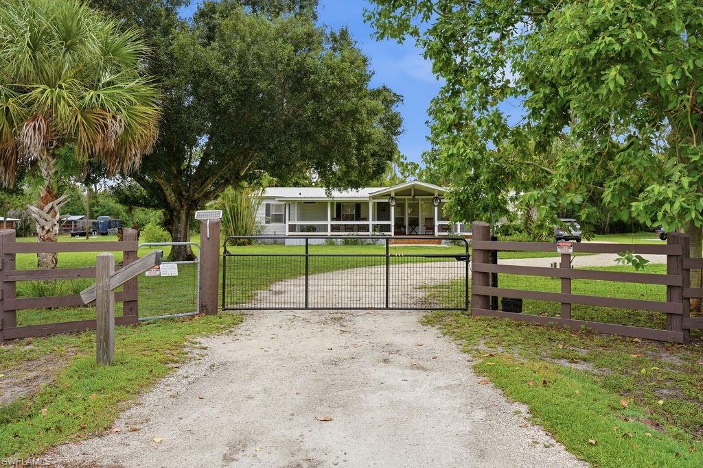FORT DENAUD ACRES - Residential