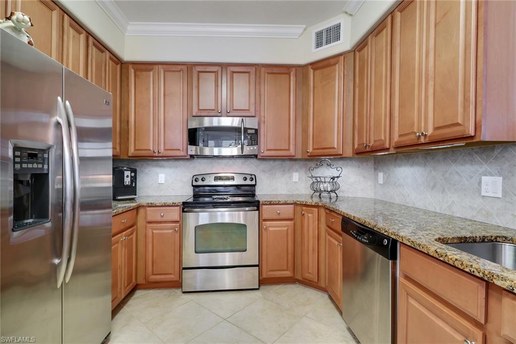 COACH HOMES AT HERITAGE BAY - Residential
