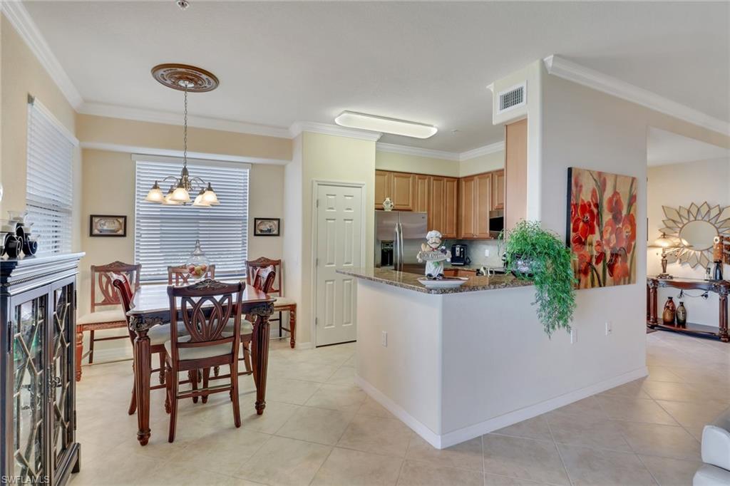 COACH HOMES AT HERITAGE BAY - Residential