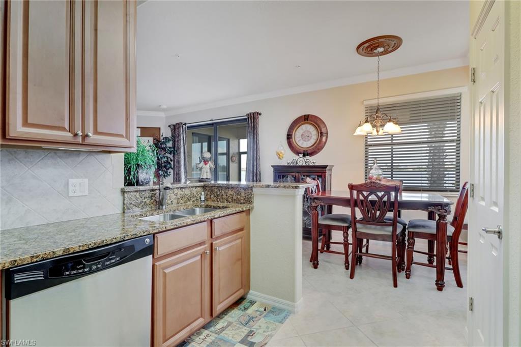 COACH HOMES AT HERITAGE BAY - Residential