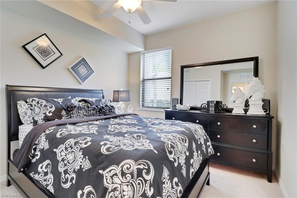 COACH HOMES AT HERITAGE BAY - Residential