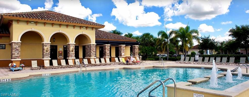COACH HOMES AT HERITAGE BAY - Residential