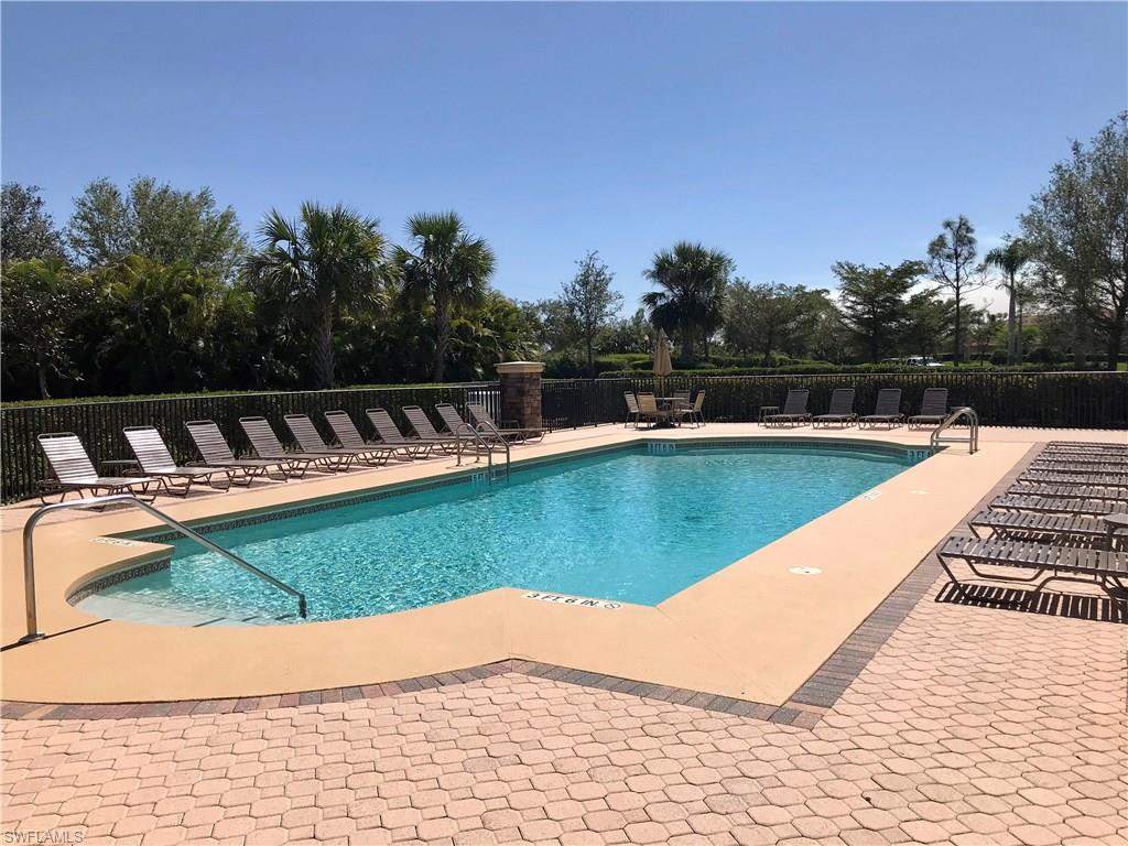 COACH HOMES AT HERITAGE BAY - Residential