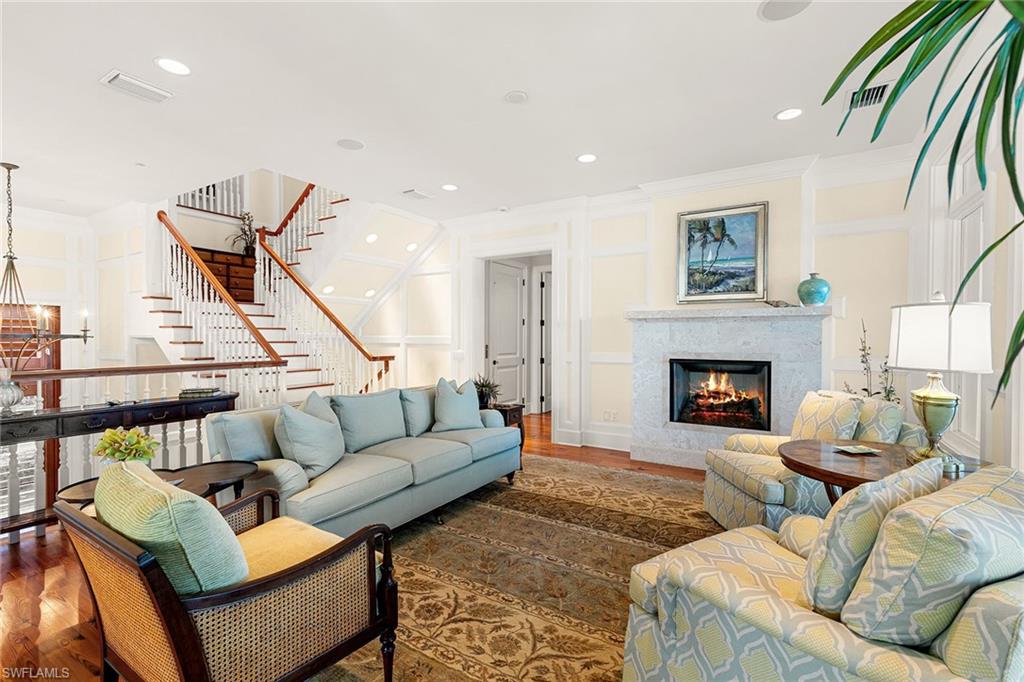 AQUALANE SHORES - Residential