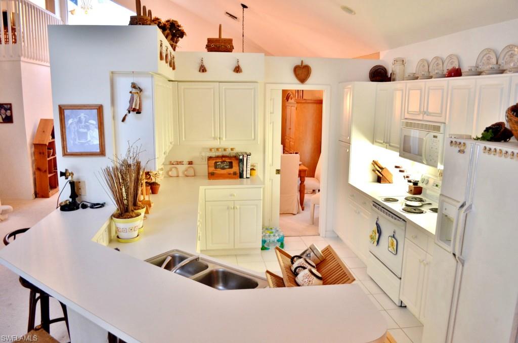 ISLANDS AT THREE OAKS - Residential