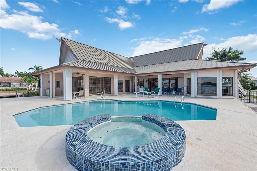 MARCO BEACH - Residential