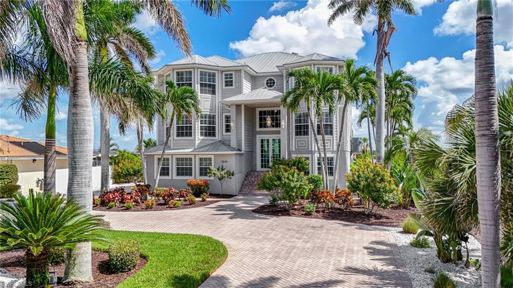 HOLIDAY HEIGHTS - Residential