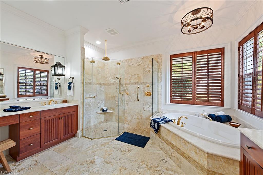 MOORINGS - Residential