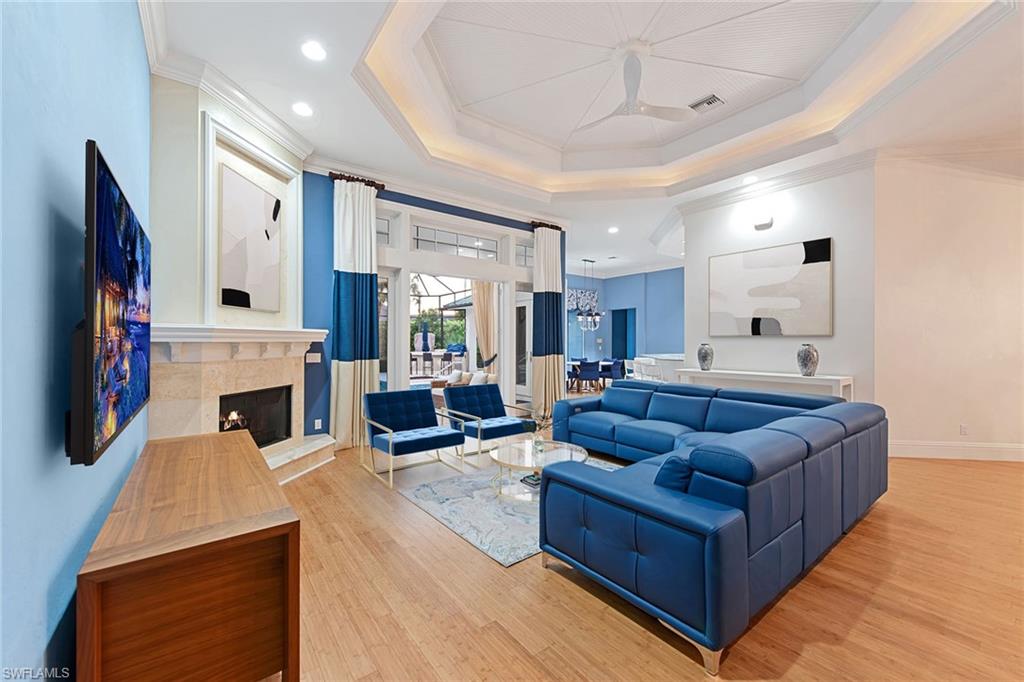 MOORINGS - Residential