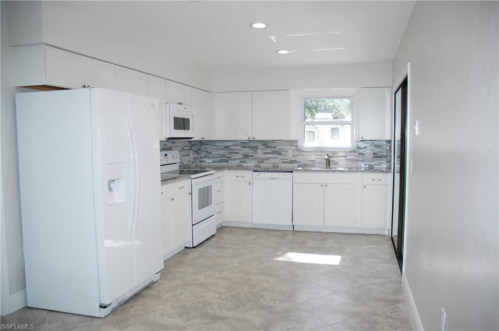 NAPLES PARK - Residential