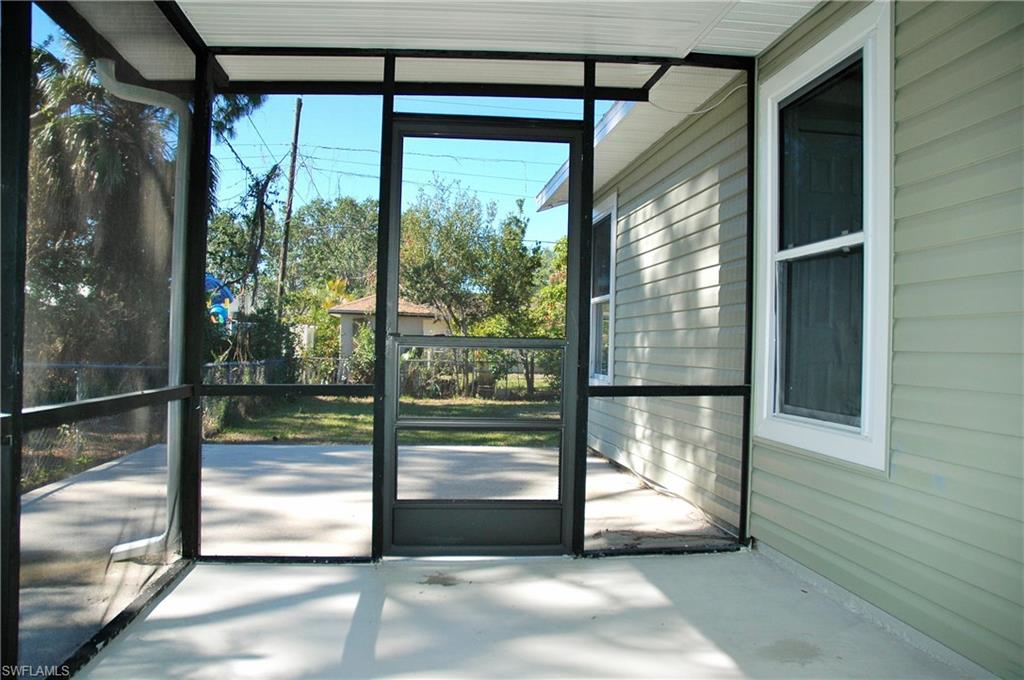 NAPLES PARK - Residential