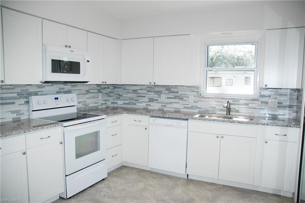 NAPLES PARK - Residential