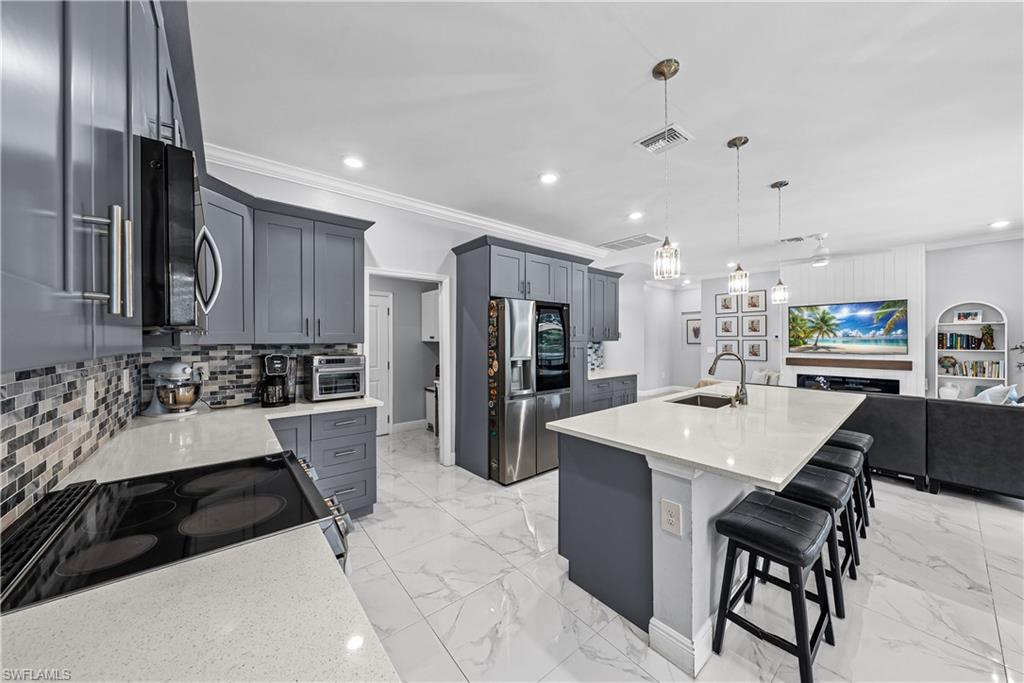 LEHIGH ACRES - Residential