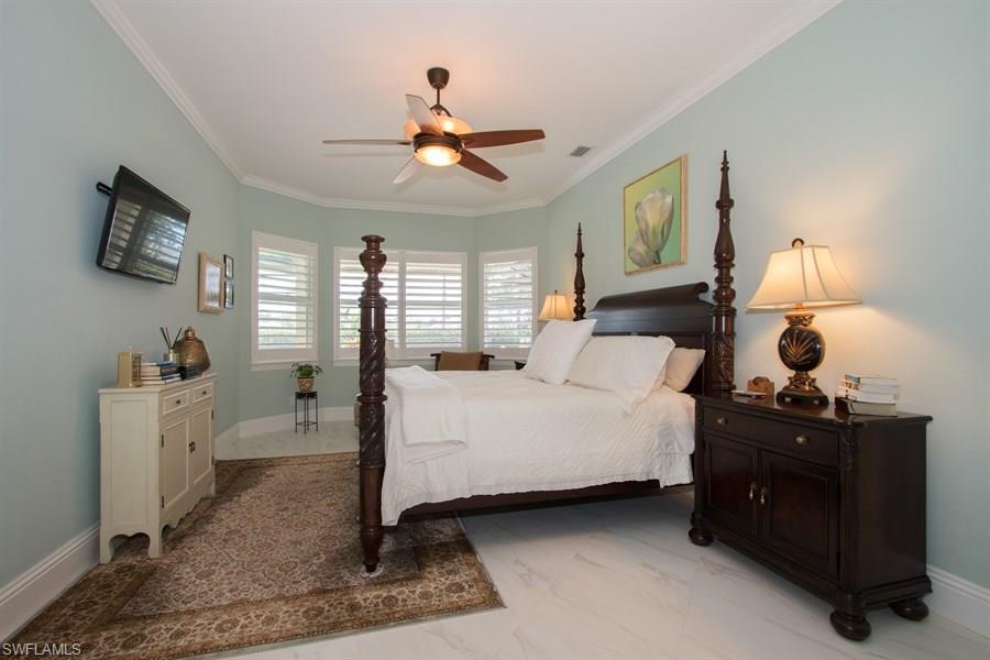 EDGEWATER - Residential
