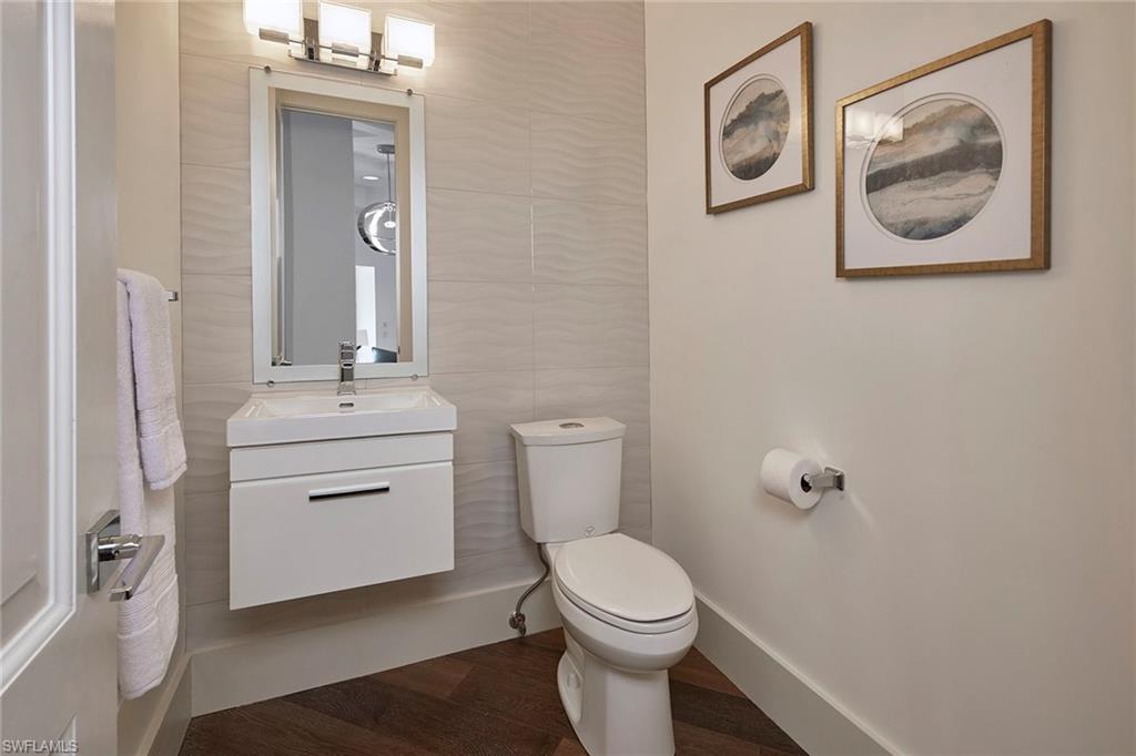 AQUALANE SHORES - Residential