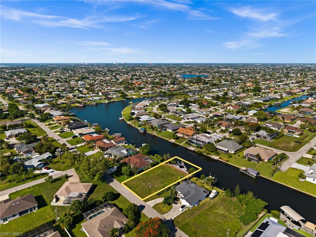 CAPE CORAL - Land