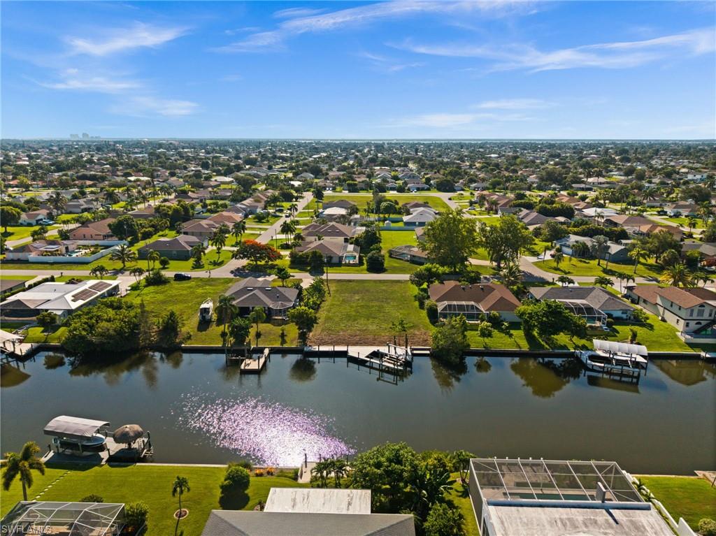CAPE CORAL - Land