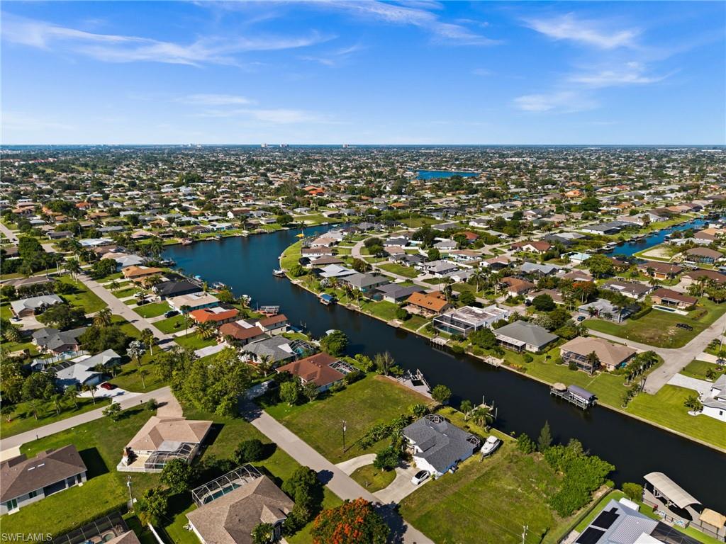 CAPE CORAL - Land