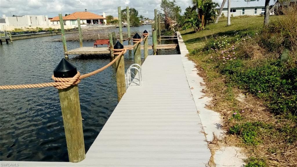 CAPE CORAL - Land